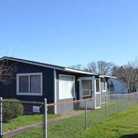 Buy this 3 bed house on 308 Washington Avenue South in Long Beach, WA 98631