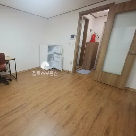 Image 5 - 서울특별시 강남구 신사동 569-2 - Apartment for rent
