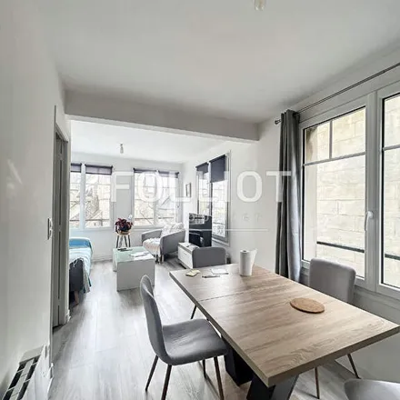 Image 7 - 2 B Rue Saint-Maur, 50200 Coutances, France - Apartment for rent