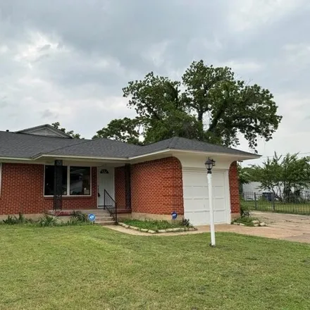 Image 2 - 3219 Rose Lane, Dallas, TX 75215, USA - House for sale