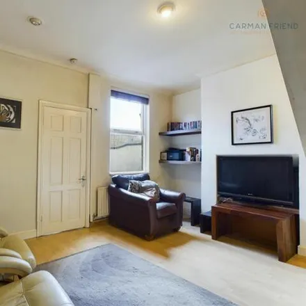 Image 5 - Cherry Road, Chester, CH3 5DU, United Kingdom - Townhouse for sale