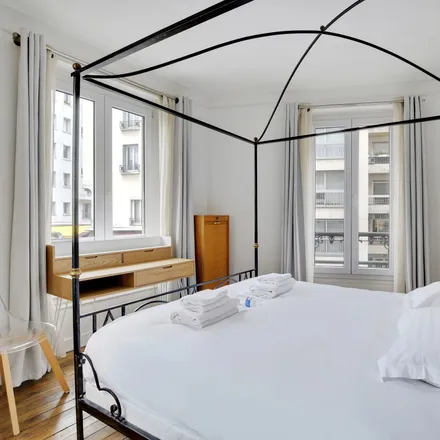 Image 2 - 1 Rue Marie et Louise, 75010 Paris, France - Apartment for rent