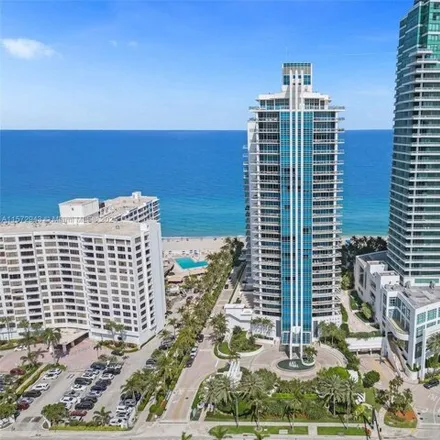 Rent this 3 bed condo on Diplomat Resort & Spa Hollywood in South Ocean Drive, Beverly Beach