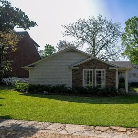 Image 3 - 2133 Chestnut Road, Vestavia Hills Estates, Vestavia Hills, AL 35216, USA - House for sale