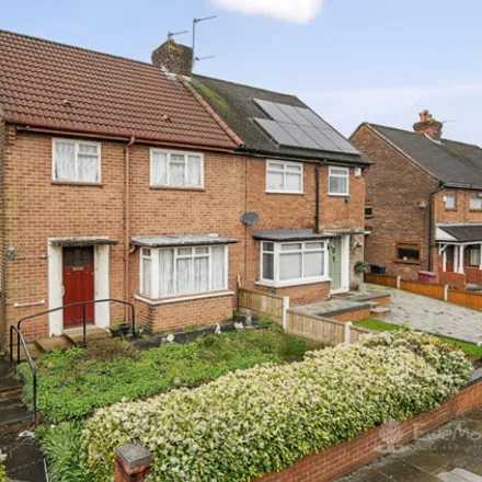 Buy this 3 bed duplex on Coniston Avenue in Knowsley, L34 2SW