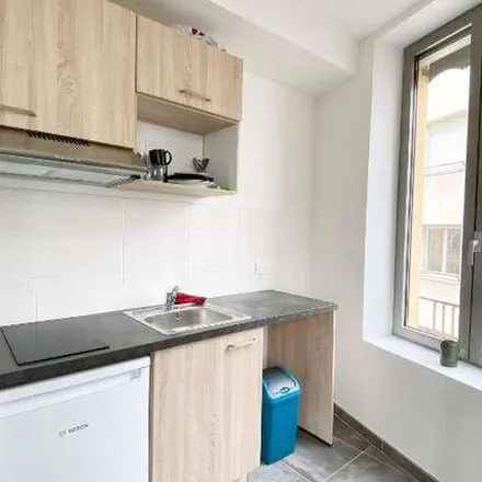 Image 4 - 35 Rue Georges Courteline, 69100 Villeurbanne, France - Apartment for rent