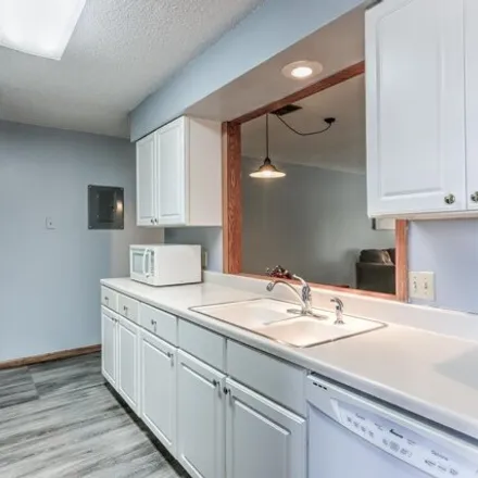 Image 3 - 103 North 69th Street, Omaha, NE 68132, USA - Condo for sale