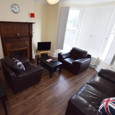 Rent this 1 bed townhouse on Holy Trinity Church in Edinburgh Road, Northampton