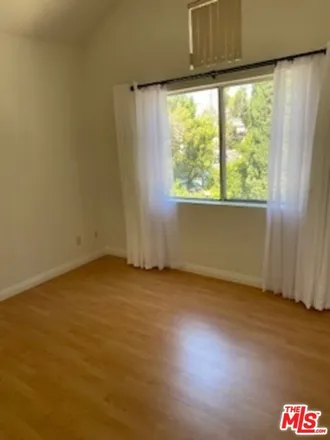 Image 2 - 4416 Melbourne Avenue, Los Angeles, CA 90027, USA - Townhouse for rent