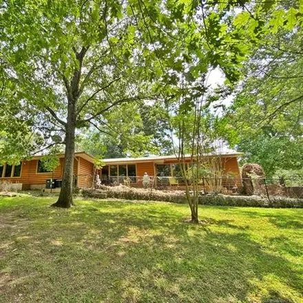 Buy this 3 bed house on 32421 South Pigeon Road in Cherokee County, OK 74451