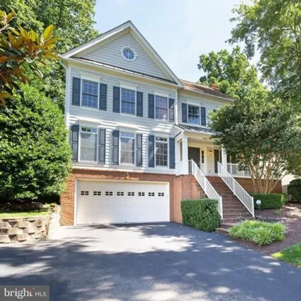 Image 2 - 5924 Chesterbrook Road, McLean, VA 22101, USA - House for rent
