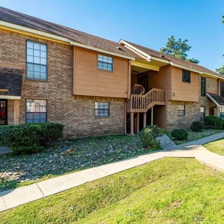 Buy this 2 bed condo on 140 Cooper St Apt 3d in Hot Springs, Arkansas
