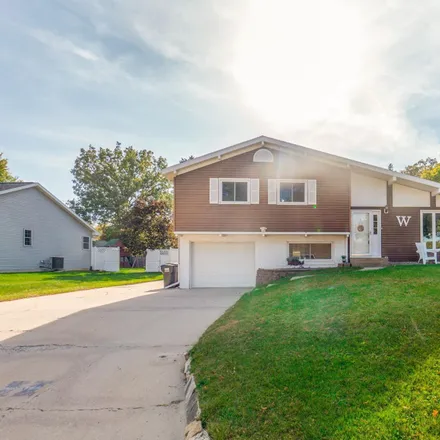 Buy this 3 bed house on 105 Sunny Circle in Hudson, IA 50643