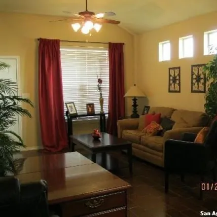 Image 3 - 943 Brown Rock Drive, New Braunfels, TX 78130, USA - Apartment for rent