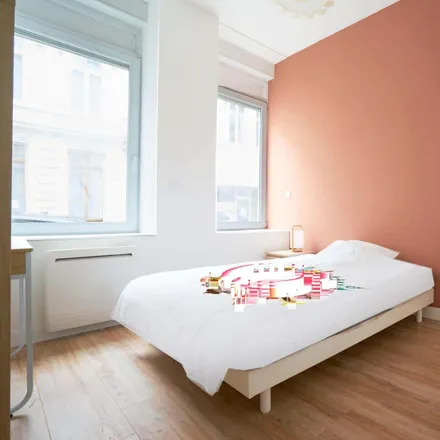 Rent this 5 bed room on 171 Rue Colbert in 59000 Lille, France
