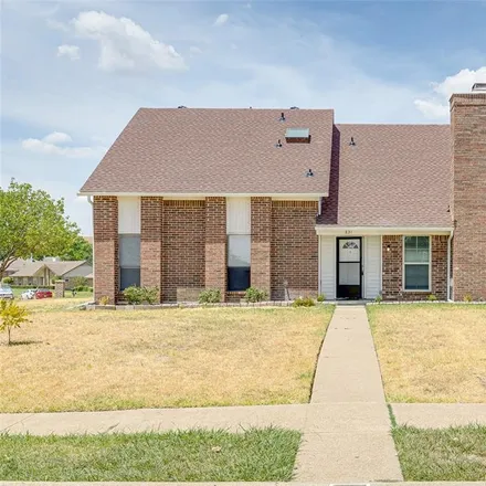 Buy this 4 bed house on 830 Courtland Place in Mesquite, TX 75150