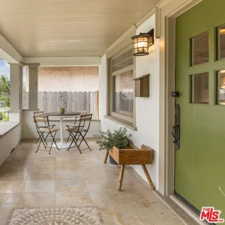 Image 3 - 2352 West 29th Place, Los Angeles, CA 90018, USA - House for sale