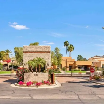 Image 1 - 2626 East Arizona Biltmore Circle, Phoenix, AZ 85016, USA - Townhouse for rent