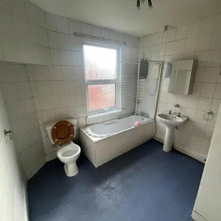 Image 9 - Whitby, Whitby Road / Vale Road, Whitby Road, Ellesmere Port, CH65 6RT, United Kingdom - Duplex for sale