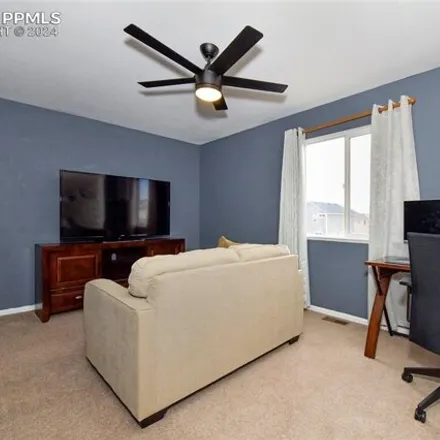 Image 8 - 6949 Cabriolet Drive, Colorado Springs, CO 80923, USA - House for sale