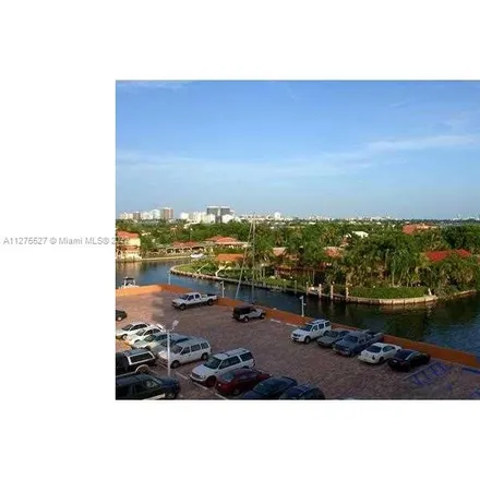 Image 8 - 2500 Northeast 135th Street, Keystone Islands, North Miami, FL 33181, USA - Condo for rent
