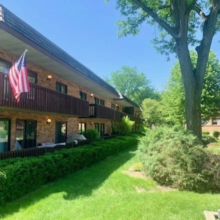 Buy this 2 bed condo on Plainfield Road in Darien, IL 60561