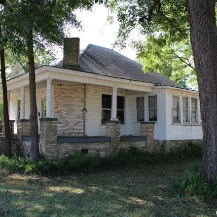 Buy this 3 bed house on 210 Henderson Street in Hot Springs, AR 71913