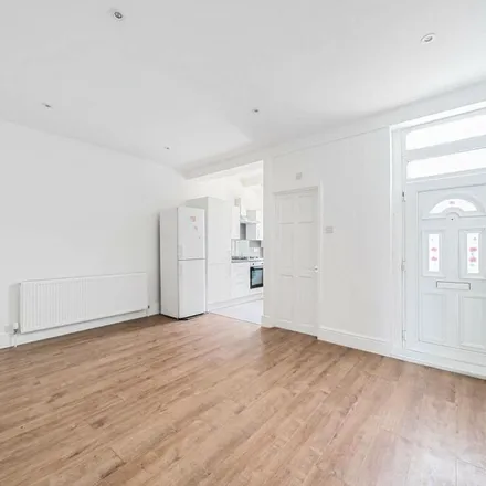 Rent this 3 bed apartment on 127 Blackshaw Road in London, SW17 0BU