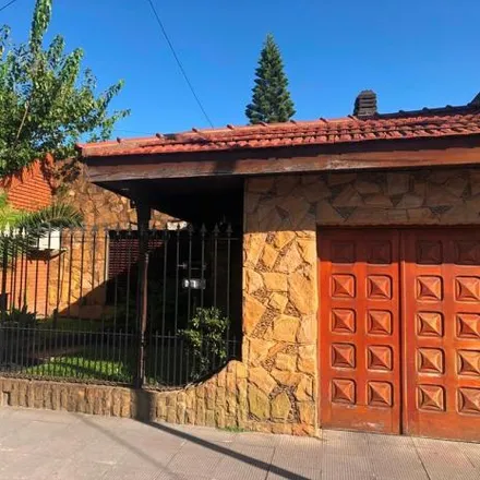 Buy this 3 bed house on Villa de Luján 2823 in B1828 ATD Partido de Lanús, Argentina