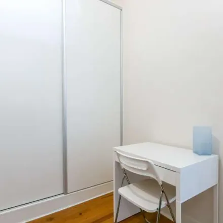 Rent this 1 bed apartment on Rua 16 in 1350-297 Lisbon, Portugal