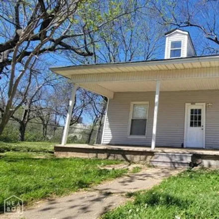 Buy this 3 bed house on 279 Walnut Street in Jonesboro, AR 72401
