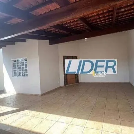 Buy this 3 bed house on Praça Lincoln in Presidente Roosevelt, Uberlândia - MG