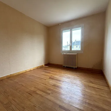 Image 3 - 51 Rue de l'Île, 72300 Sablé-sur-Sarthe, France - Apartment for rent