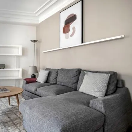 Image 4 - 2 Rue du Dôme, 75116 Paris, France - Apartment for rent