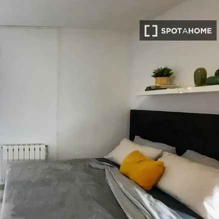 Rent this 5 bed room on Calle de Moreja in 28041 Madrid, Spain