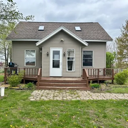 Buy this 3 bed house on 28486 Pleasant Road in Leonidas Township, MI 49072