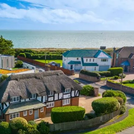 Buy this 5 bed house on Rookcliff Way in Milford on Sea, SO41 0WA
