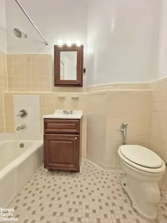 Image 3 - 245 West 75th Street, New York, NY 10023, USA - Condo for rent