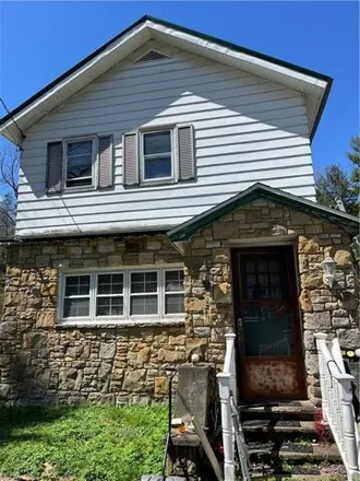 Buy this 2 bed house on 329 West Mount Vernon Street in Titusville, PA 16354