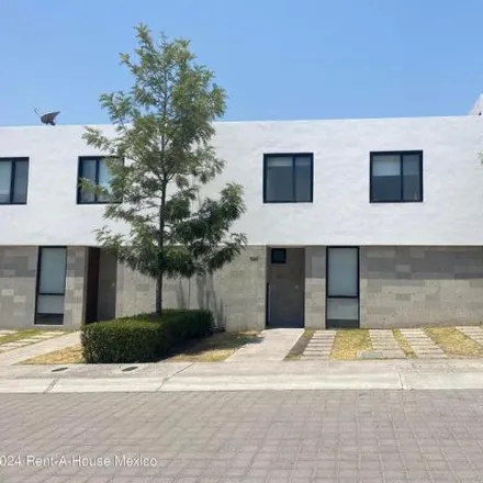 Rent this 3 bed house on Paso de los Toros in Delegación Epigmenio González, 76146