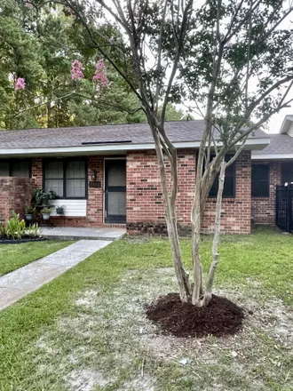 Buy this 3 bed townhouse on 7912 Ebony Court in Colony North, North Charleston