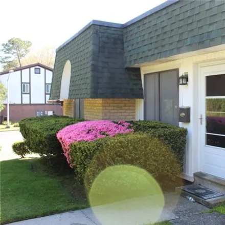 Buy this 1 bed condo on 788 Blue Ridge Drive in Brookhaven, Medford