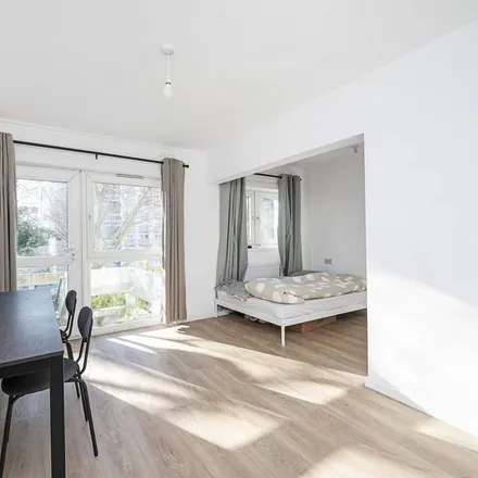 Rent this studio apartment on Foxcroft House in Pentonville Road, London