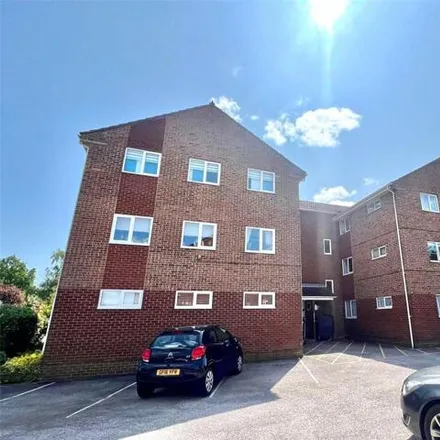 Buy this 2 bed apartment on Jubilee Road in Waterlooville, PO7 7RD