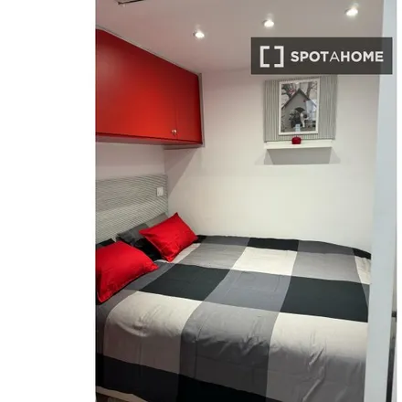 Rent this studio apartment on Calle del Olmo in 32, 28012 Madrid