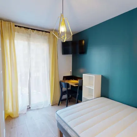 Rent this 1 bed room on 92 Avenue de Grande Bretagne in 31300 Toulouse, France