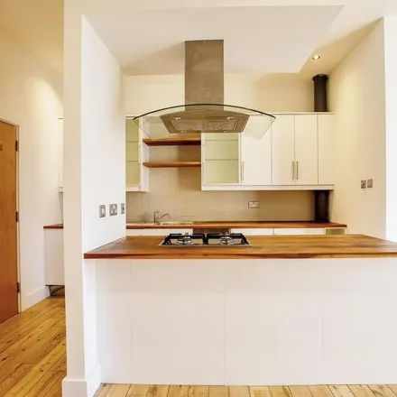 Image 8 - Saxon House, 56 Commercial Street, Spitalfields, London, E1 6RW, United Kingdom - Apartment for rent