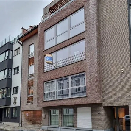 Rent this 2 bed apartment on Rue du Luxembourg - Luxemburgstraat 12 in 7700 Mouscron, Belgium