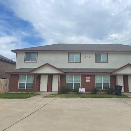 Rent this 2 bed house on 2844 Vernice Loop in Killeen, TX 76549