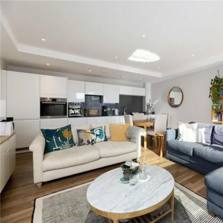 Image 8 - George View House, 36 Knaresborough Drive, London, SW18 4GT, United Kingdom - Apartment for sale